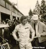 Jo Siffert im Fahrerlager beim Eifelrennen 1969